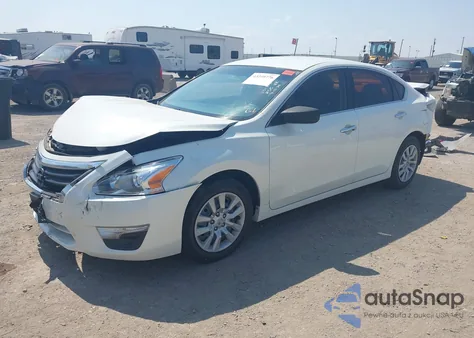 2015 Nissan Altima 2.5/S/Sv/Sl z USA, uszkodzony, nr VIN 1N4AL3AP4FN334607
